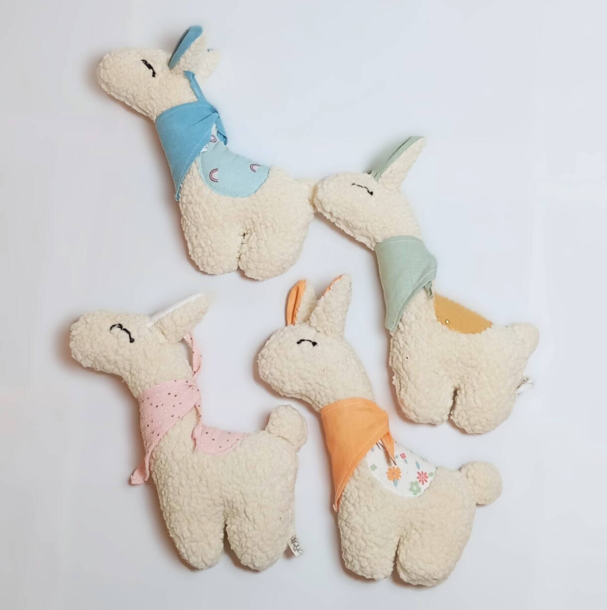 plueschtier_produkte_stb.jpg Plüschtier "Lama Nunu"