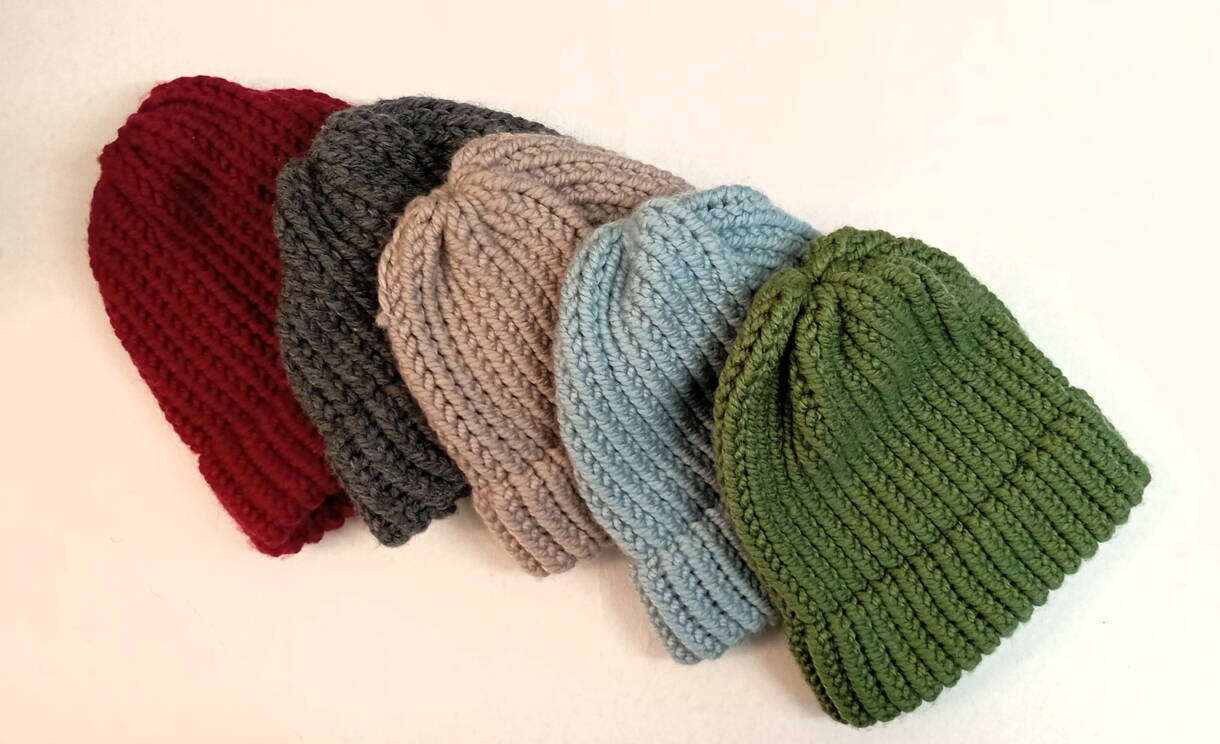 muetzen_farbig-1220.jpg muetzen_farbig-1220.jpg